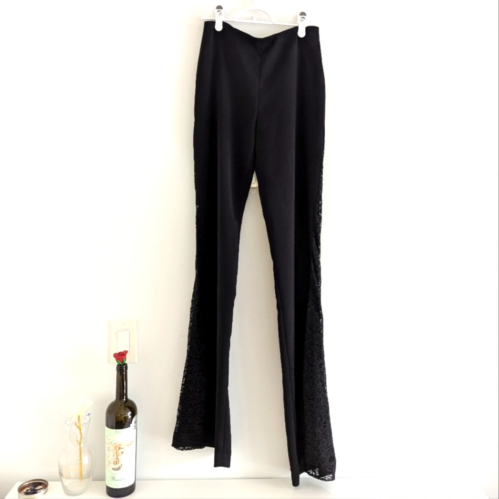 Alice and Olivia black dress pants with lace panel